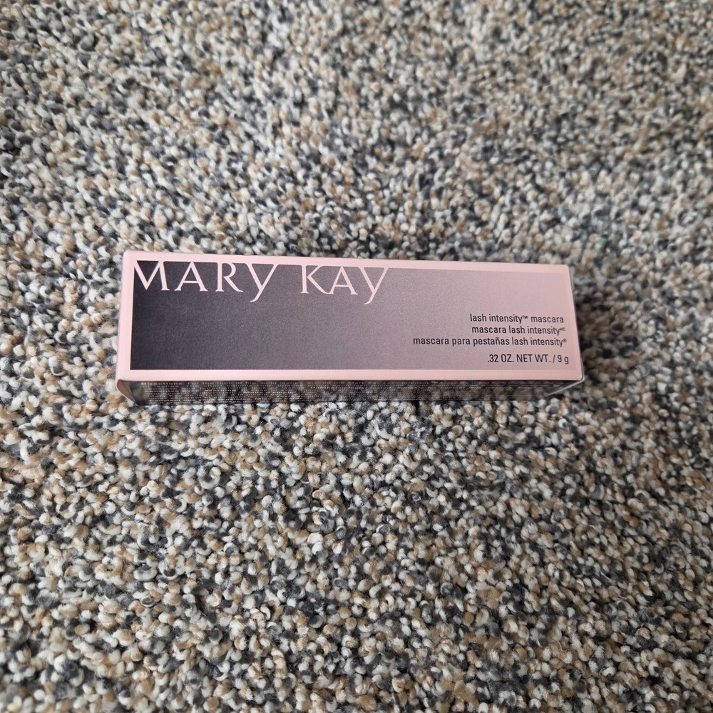 Mary Kay Lash Intensity Mascara Black 0.32 oz Volumizing Lengthening 092105